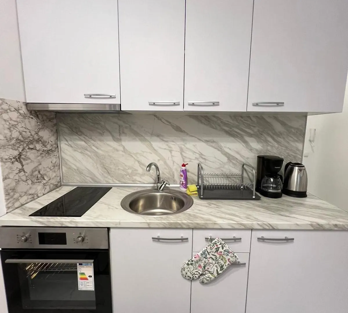 Santorini Modern And Cosy Apt Near Unss And Nsa W Wifi Sofia 0*,  Bulgaria
